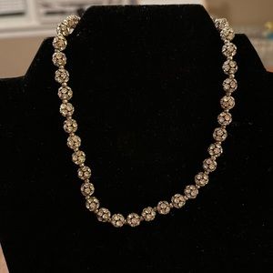 Beautiful vintage Sparkly Silvertone Necklace and Bracelet Set